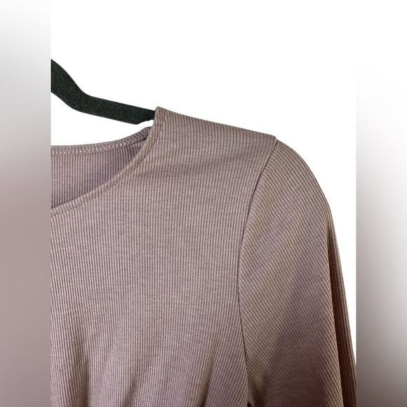 Forever 21 Ribbed Knit Twisted Knot Front Crop Top Mauve Size S - Picture 4 of 5